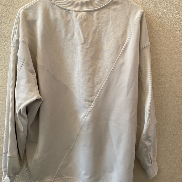 Lululemon White Sweatshirt Size 8 - Picture 2 of 3